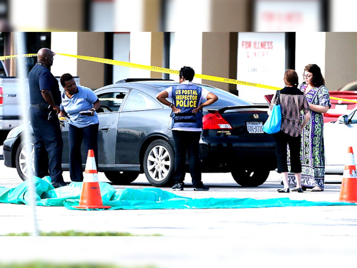 ह्यूस्टन के स्ट्रिप मॉल में एक बंदूकधारी की गोलीबारी में कई लोग घायल 
