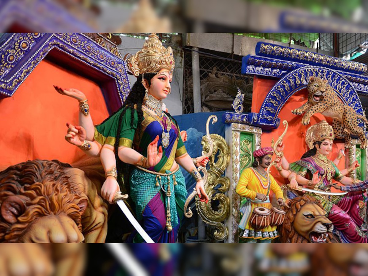 बांग्लादेश में दुर्गा की प्रतिमाओं के साथ तोड़-फोड़