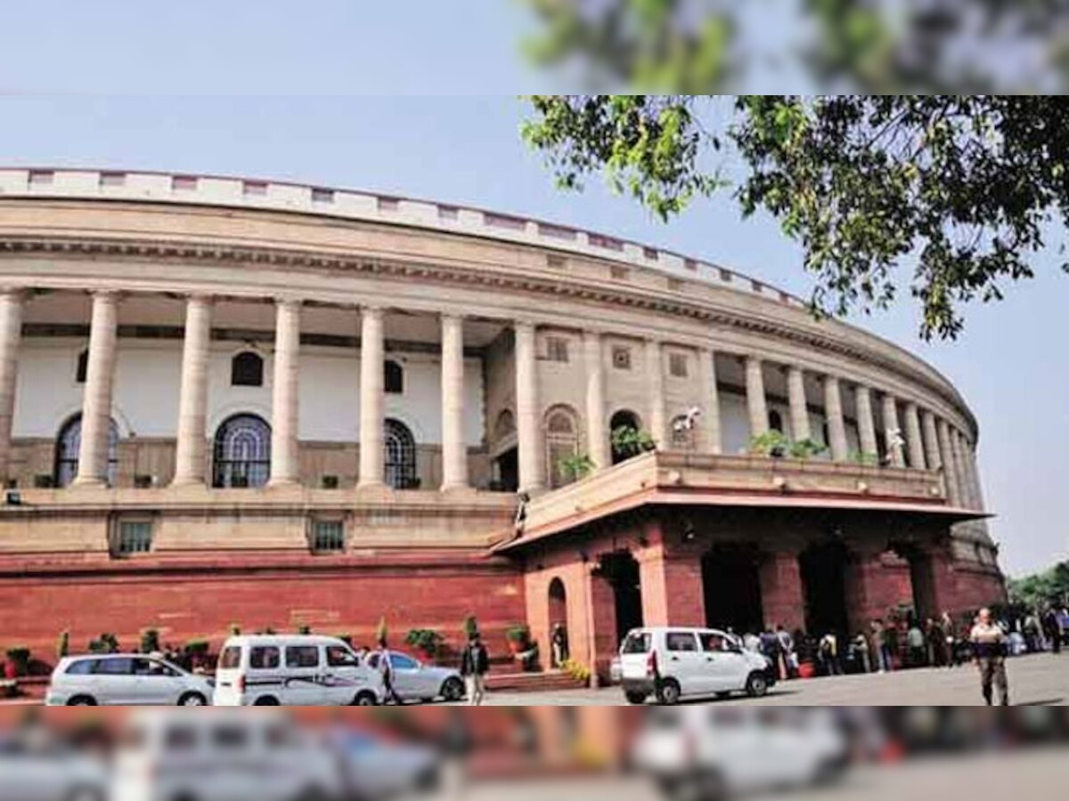 नोटबंदी मुद्दे पर विपक्ष का हंगामा, संसद की कार्यवाही दिन भर रही बाधित