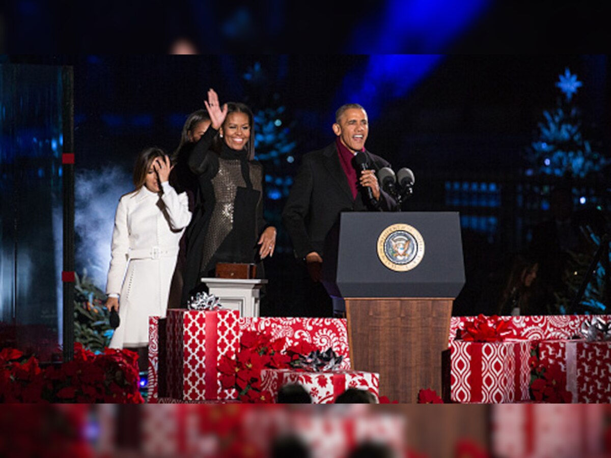 बराक और मिशेल ओबामा ने व्हाइट हाउस से भेजा अंतिम क्रिसमस संदेश
