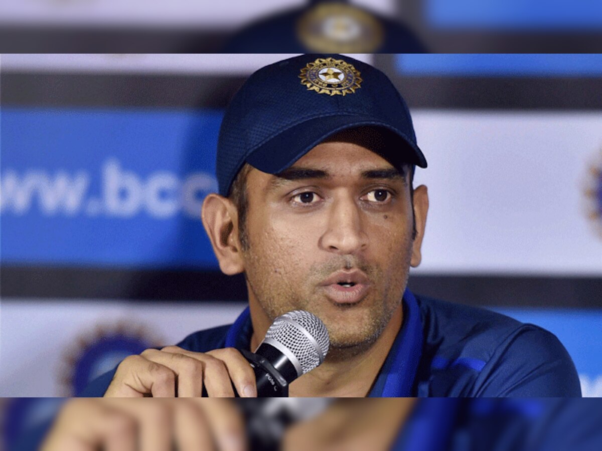 अंतरराष्ट्रीय क्रिकेटरों ने धोनी को सराहा, महान कप्तानों में से एक बताया