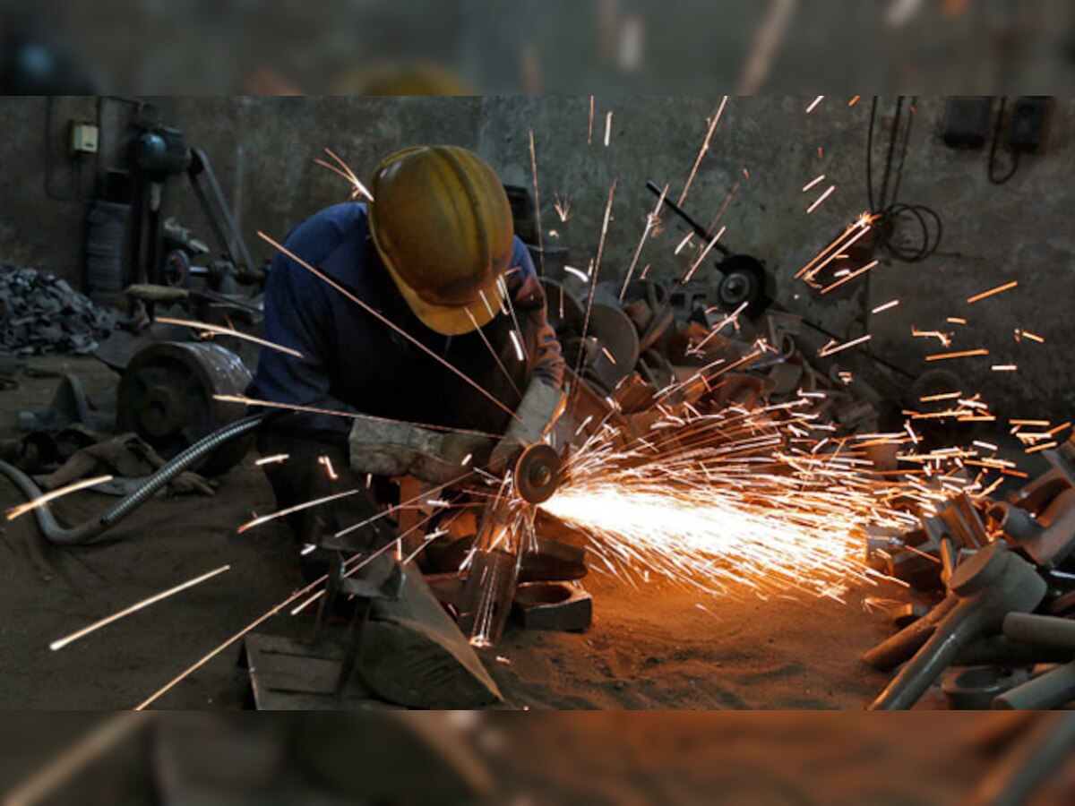 नोटबंदी के बावजूद औद्योगिक उत्पादन ने पकड़ी रफ्तार, नवंबर में बढ़कर हुई 5.7%