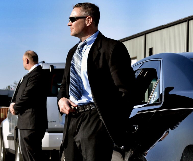 7 Reasons why bodyguard wear black goggles जानें, बॉडीगार्ड क्यों