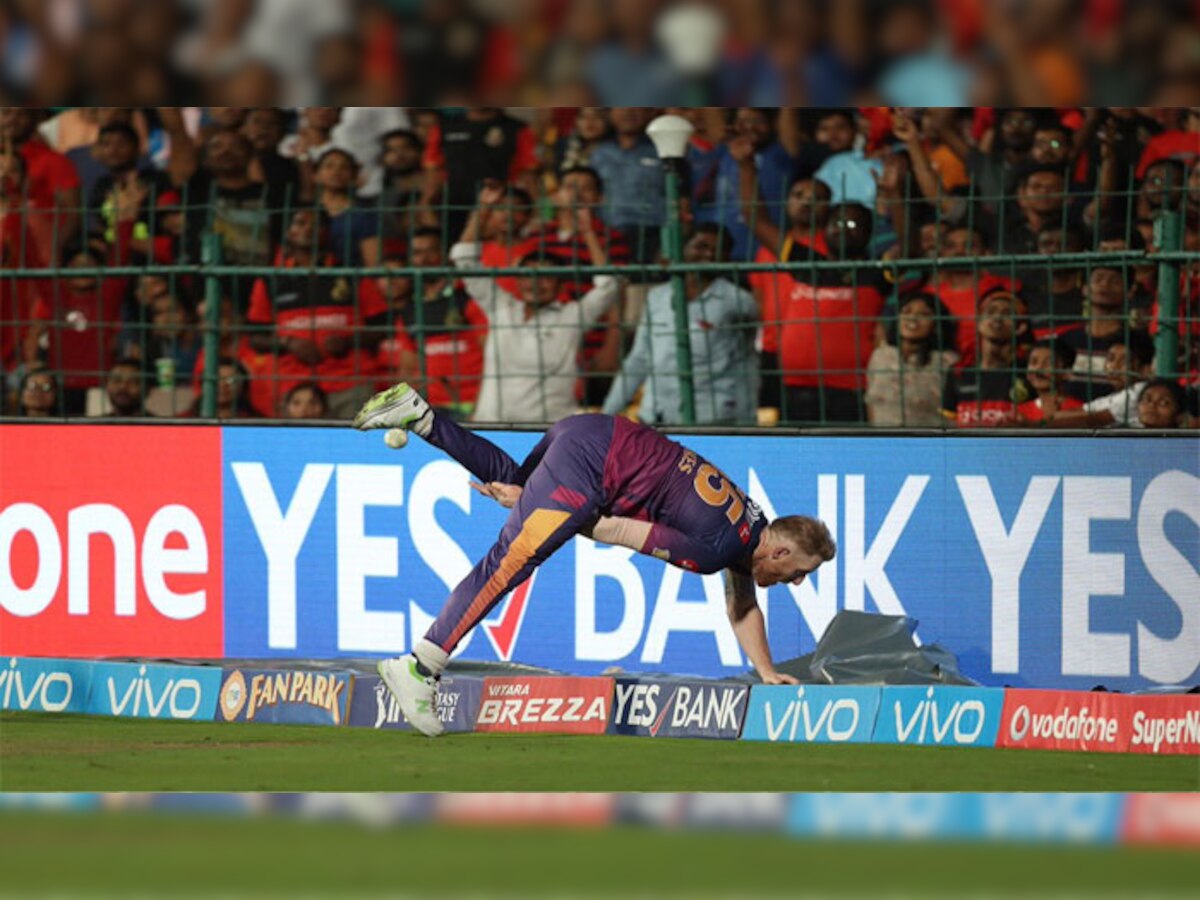 आईपीएल के सबसे महंगे प्लेयर बेन स्टोक्स ने की शानदार फील्डिंग (PIC : TWITTER/IPL)