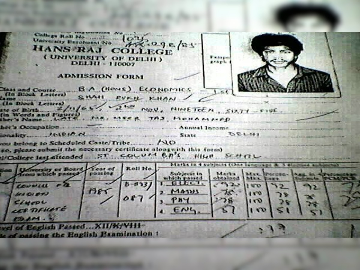 शाहरुख खान का कॉलेज एडमिशन फॉर्म हुआ वायरल, अंग्रेजी के नंबर जानकर रह जाएंगे हैरान (फोटोः फेसबुक) 