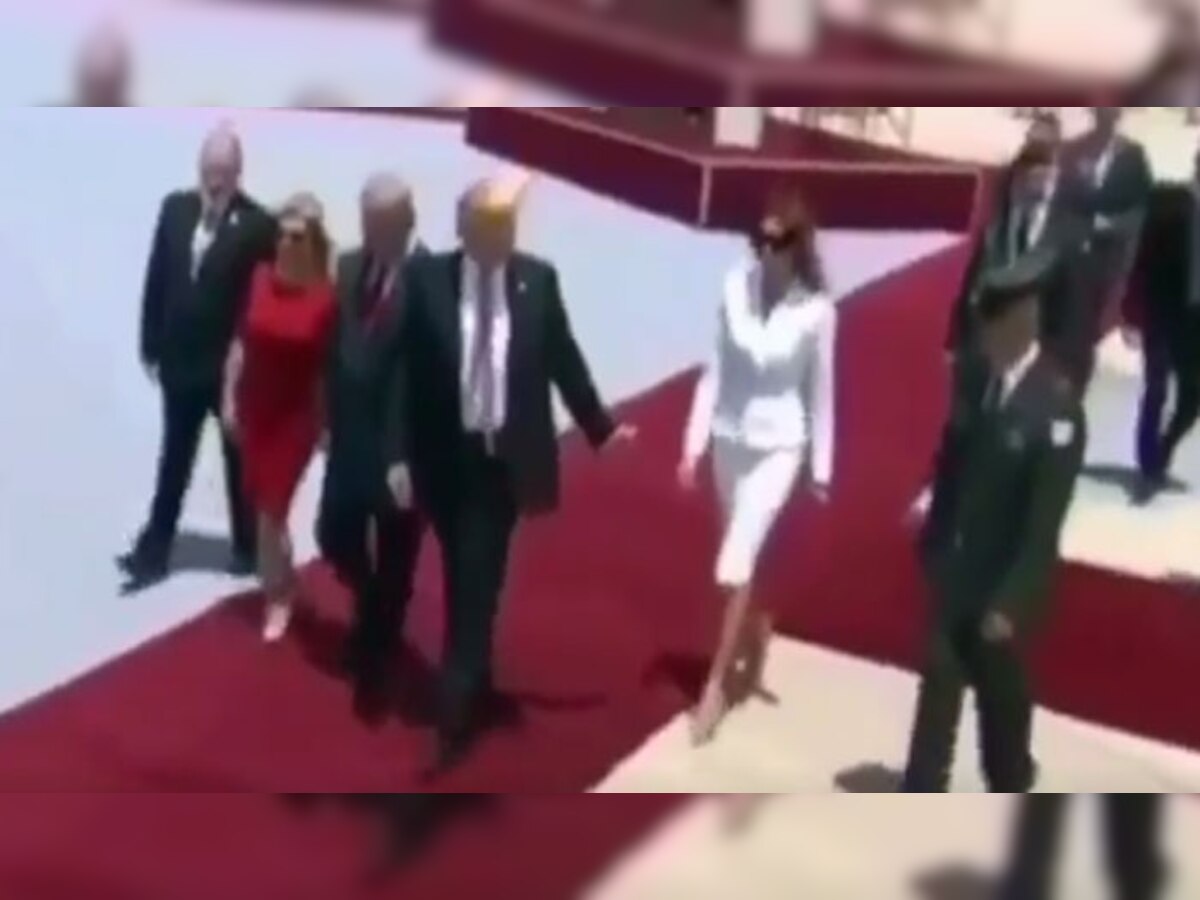 मेलानिया ट्रंप ने झटका अमेरिकी राष्ट्रपति का हाथ