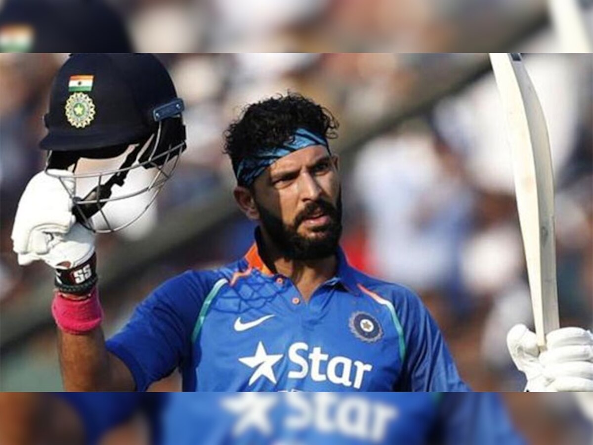 300वां वनडे खेल रहे हैं युवराज सिंह, मैच से पहले 'दादा' ने किया सम्मानित (Getty images)