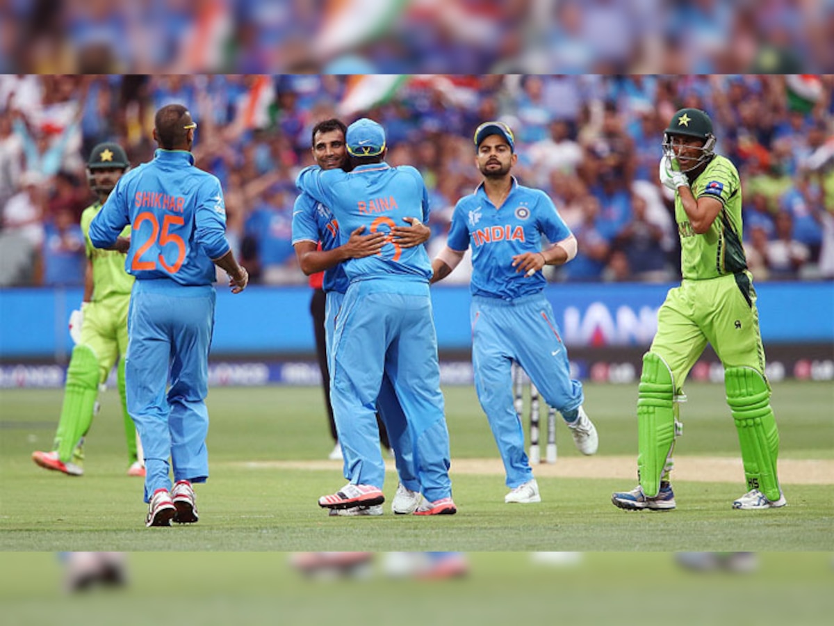 पाकिस्तानी आक्रमण के सामने नहीं चल पाए भारतीय बल्लेबाज.       फाइल फोटो