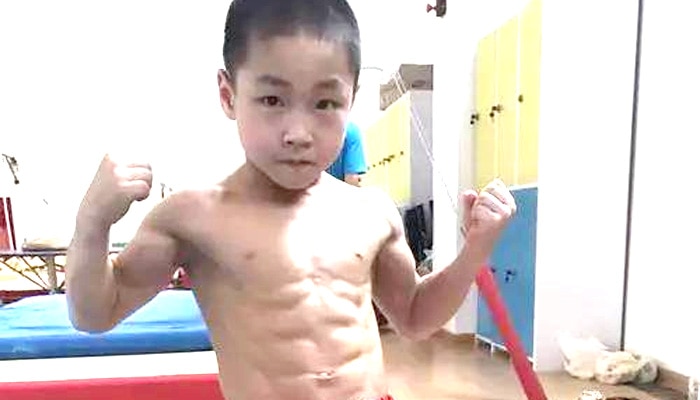This 7-year-old Chinese boy stuns Internet with his eight 