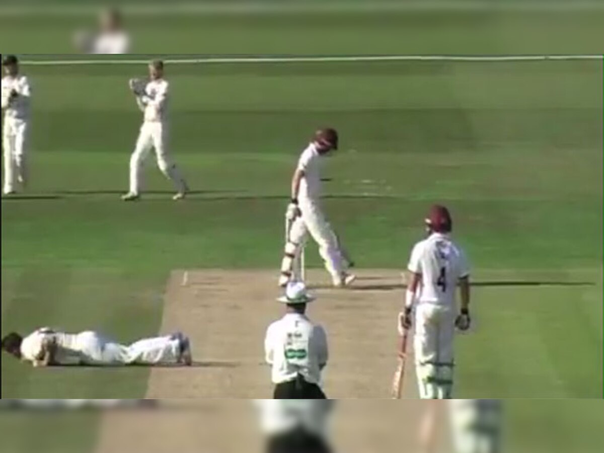 क्रिकेट के मैदान पर खिलाड़ी ने ऐसा मजेदार मनाया जश्न (Still grab)