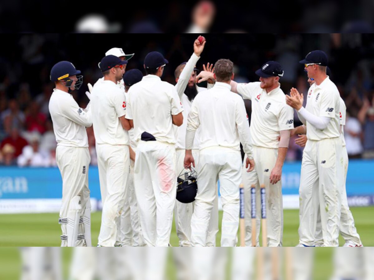 ऑफ स्पिनर मोईन अली ने 53 रन देकर छह विकेट लिये. (PHOTO: England Cricket‏/Twitter)