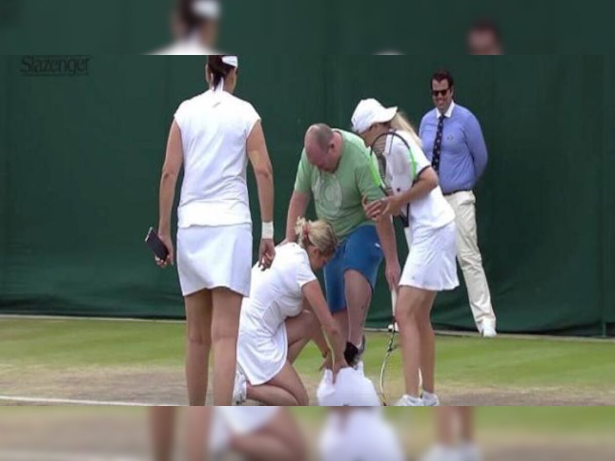 जब विंबलडन में स्कर्ट पहनकर दर्शक ने खेला टेनिस (PIC : TWITTER)