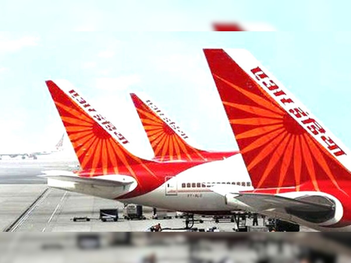 एयर इंडिया अंतरराष्ट्रीय उड़ानों पर बिजनेस और फर्स्ट क्लास श्रेणी के यात्रियों को लुभाने के लिए नया मेन्यू लेकर आ रही है (फाइल फोटो)