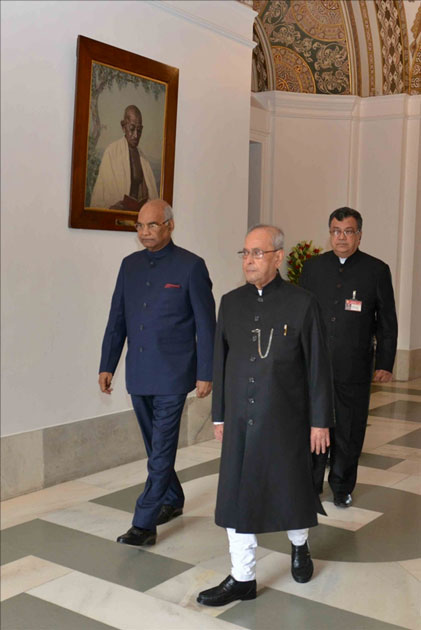 Ram Nath Kovind with President Pranab Mukherjee at Rashtrapati Bhavan Ram Nath Kovind with President Pranab Mukherjee at Rashtrapati Bhavan
