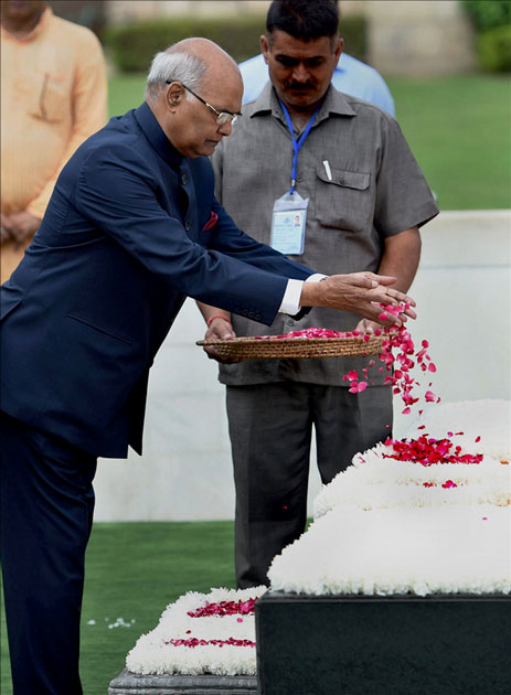Ram Nath Kovind pays floral tributes to Mahatma Gandhi Ram Nath Kovind pays floral tributes to Mahatma Gandhi