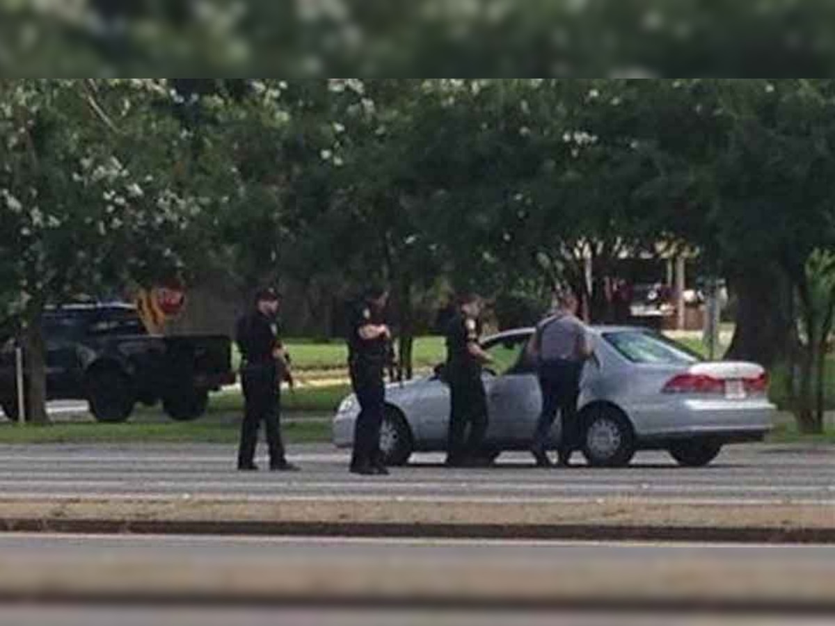 फ्लोरिडा में घटनास्थल पर मौजूद स्थानीय पुलिस. (Twitter Photo)