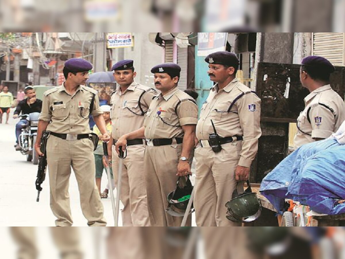 बदलेगा पुलिस की खाकी का लुक (फाइल फोटो- पीटीआई)