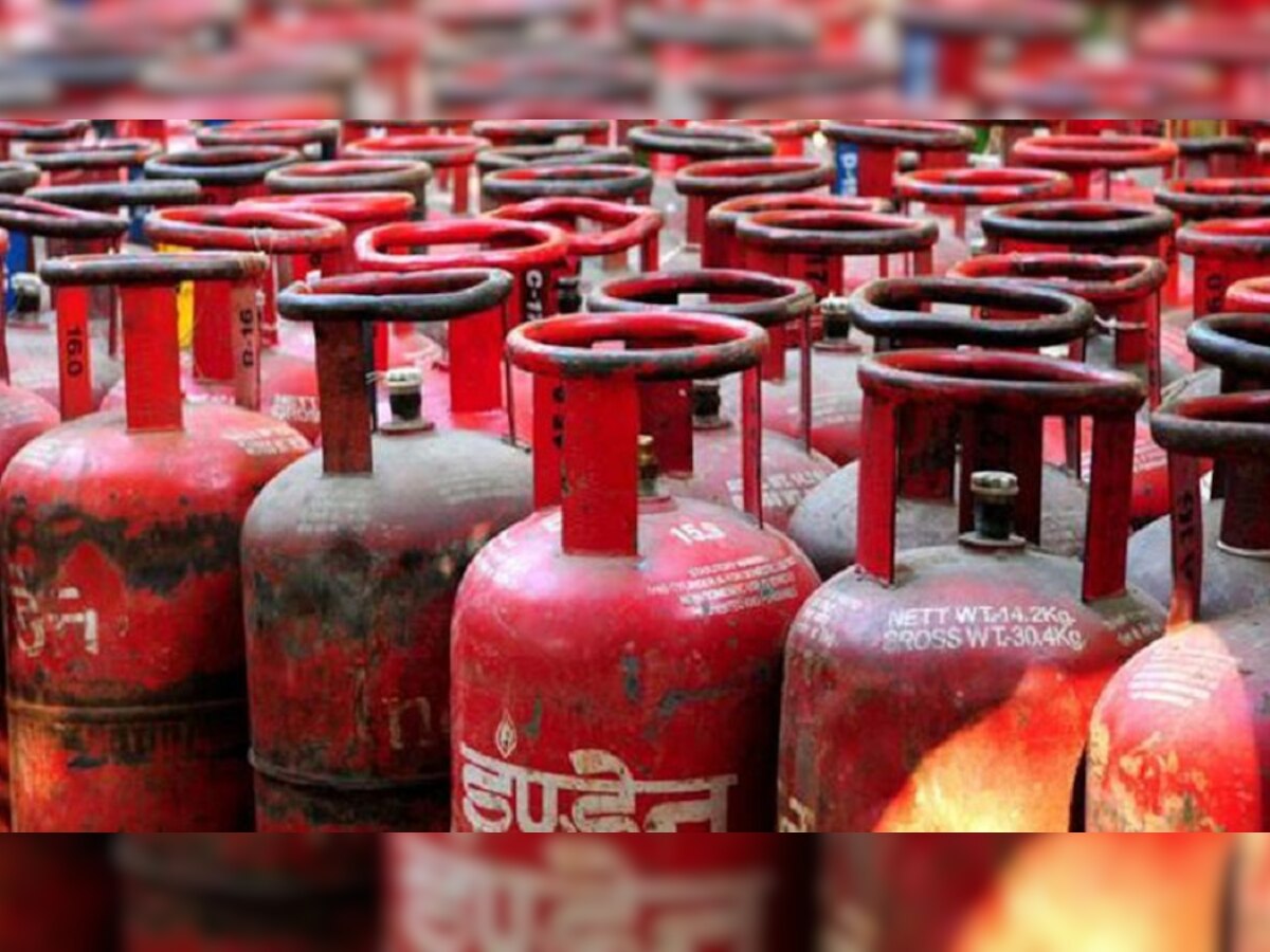 तेल कंपनियों ने बढ़ाए LPG के दाम (फाइल फोटो-Zee)