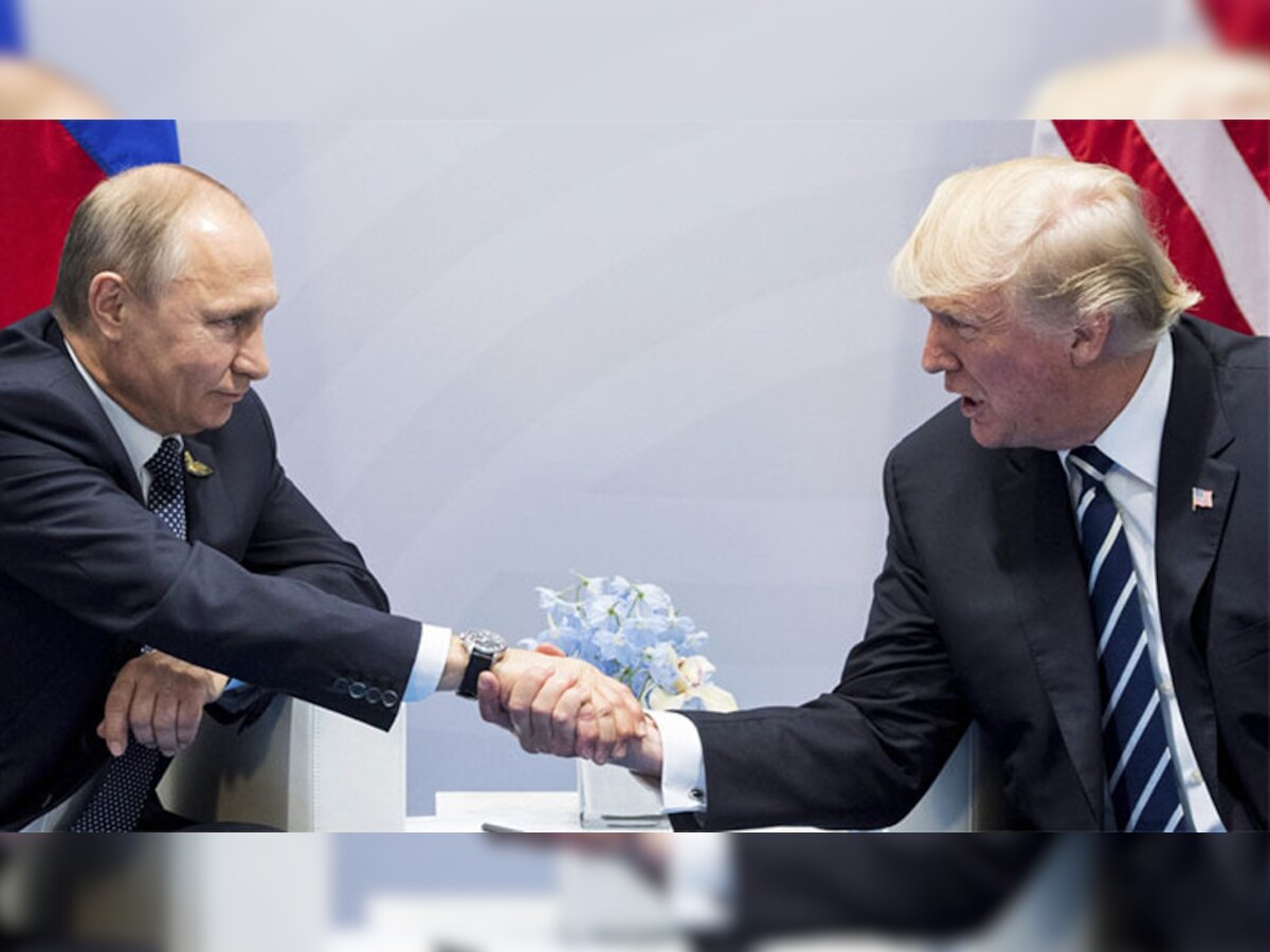पुतिन ने कहा कि अमेरिका की घरेलू राजनीति पर चर्चा करना रूस के लिए 'बेहद गलत' होगा.  (file)