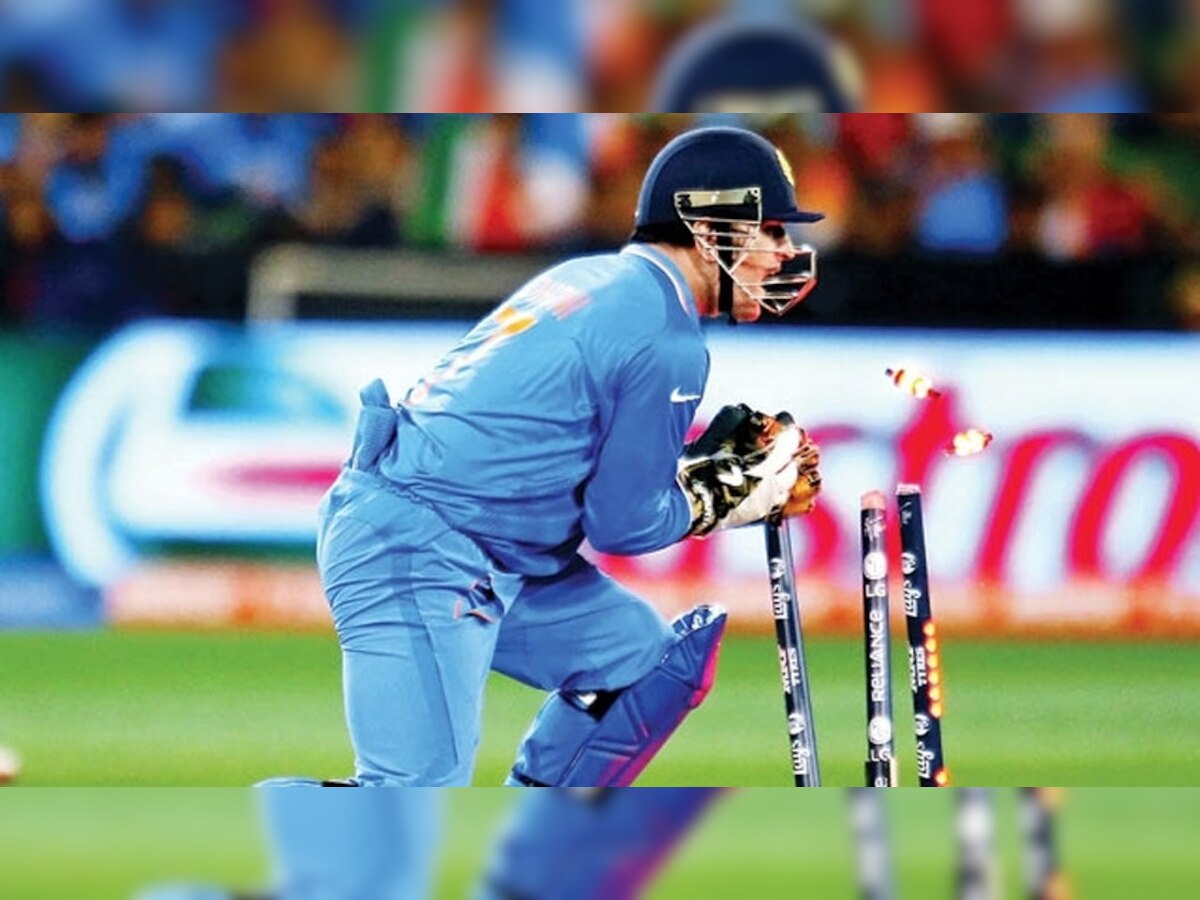 भारत- श्रीलंका टी20 मैच में धोनी की शानदार स्टंपिंग (FIILE PHOTO)