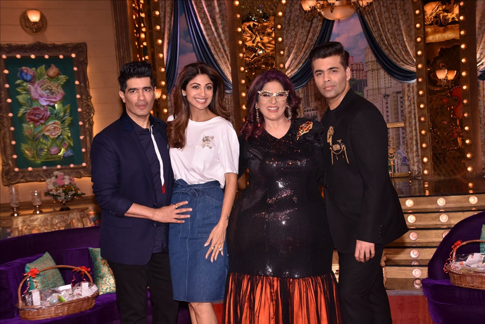 Fashion Designer Manish Malhotra, actresses Archana Puran Singh, Shilpa Shetty Kundra and director Karan Johar on the sets of live game show Fashion Designer Manish Malhotra, actresses Archana Puran Singh, Shilpa Shetty Kundra and director Karan Johar on the sets of live game show
