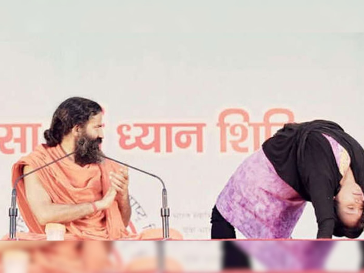 कुछ समय पहले योग गुरु रामदेव के साथ मंच साझा करने के बाद राफिया नाज चर्चा में आई थी. (फाइल फोटो)