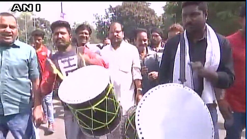 Congress wins in Chitrakoot bypoll चित्रकूट विधानसभा उपचुनाव में कांग्रेस ने मारी बाजी, 14000