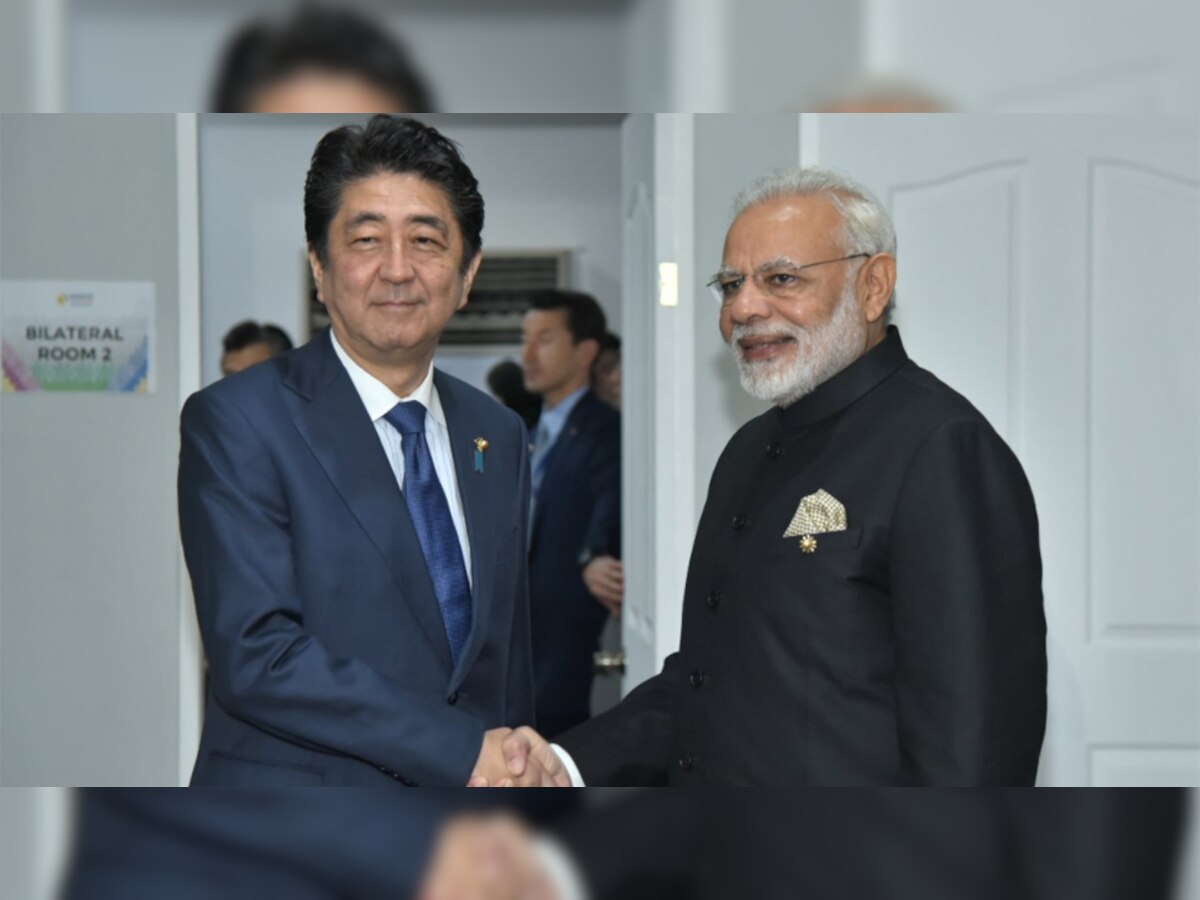 प्रधानमंत्री नरेन्द्र मोदी ने आज अपने जापानी समकक्ष शिंजो आबे के साथ हुई विस्तृत वार्ता .(फोटो-@narendramodi)