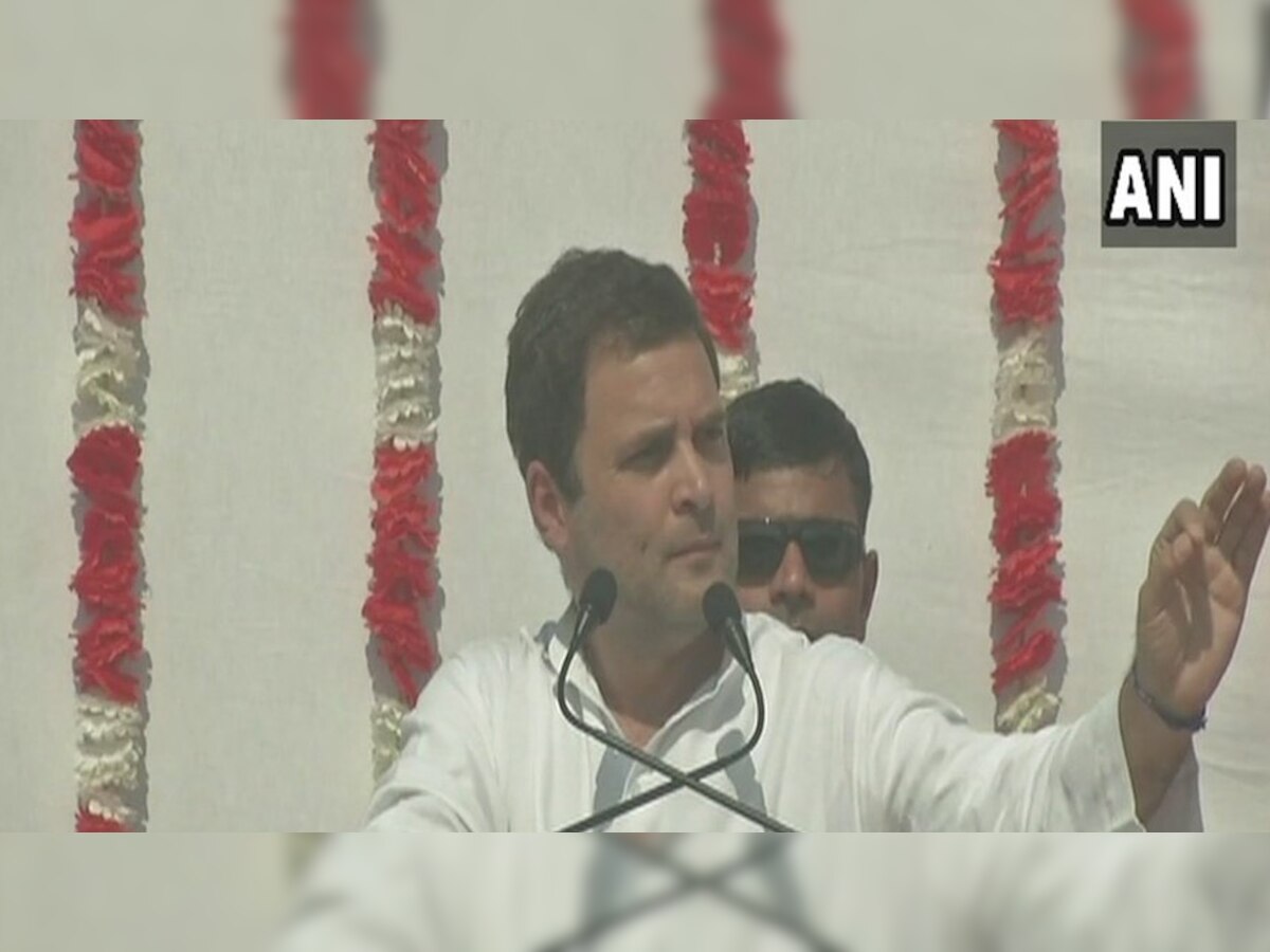 राहुल गांधी दो दिवसीय पोरबंदर दौरे पर हैं.(फोटो: ANI)