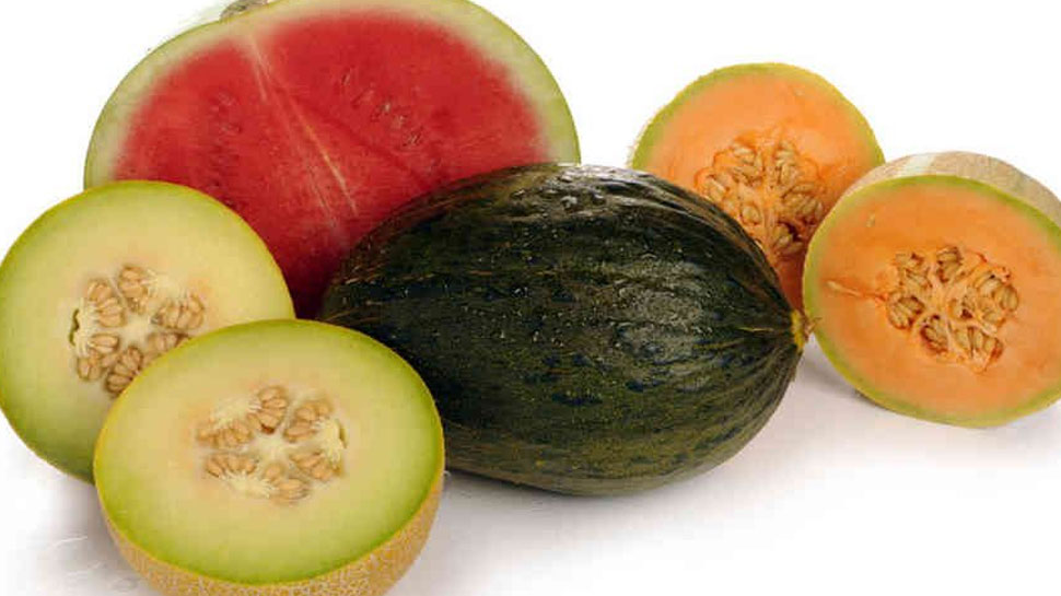 never eat cucumbers and tomatoes together टमाटर और खीरे से जुड़ी ये