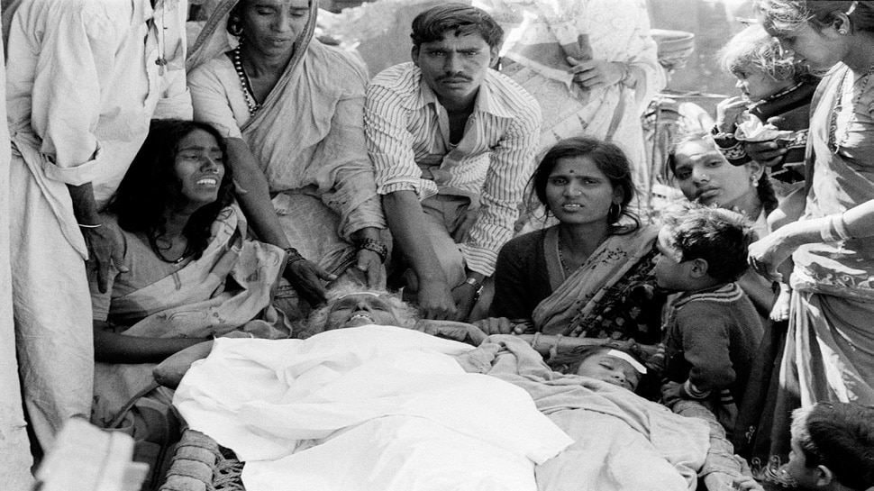 bhopal gas tragedy anniversary photos of that tragic night