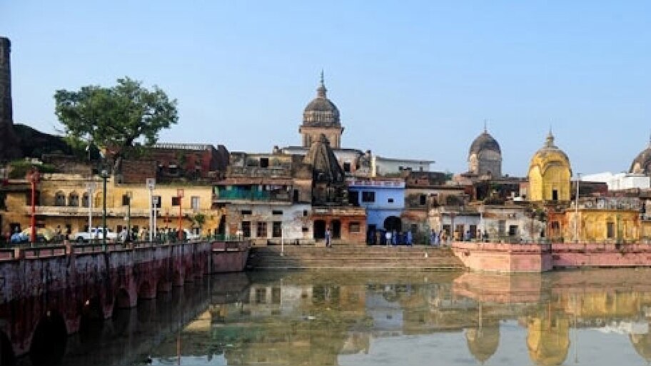 राम लला के कपड़े सिलते हैं मुसलमान, गंगा-जमुनी तहजीब का संदेश