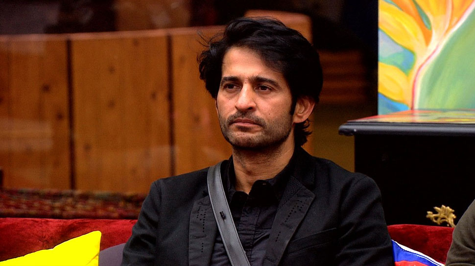 After bigg Boss Now Hiten Tejwani is on Vacation with wife Gauri pradhan After bigg Boss Now Hiten Tejwani is on Vacation with wife Gauri pradhan