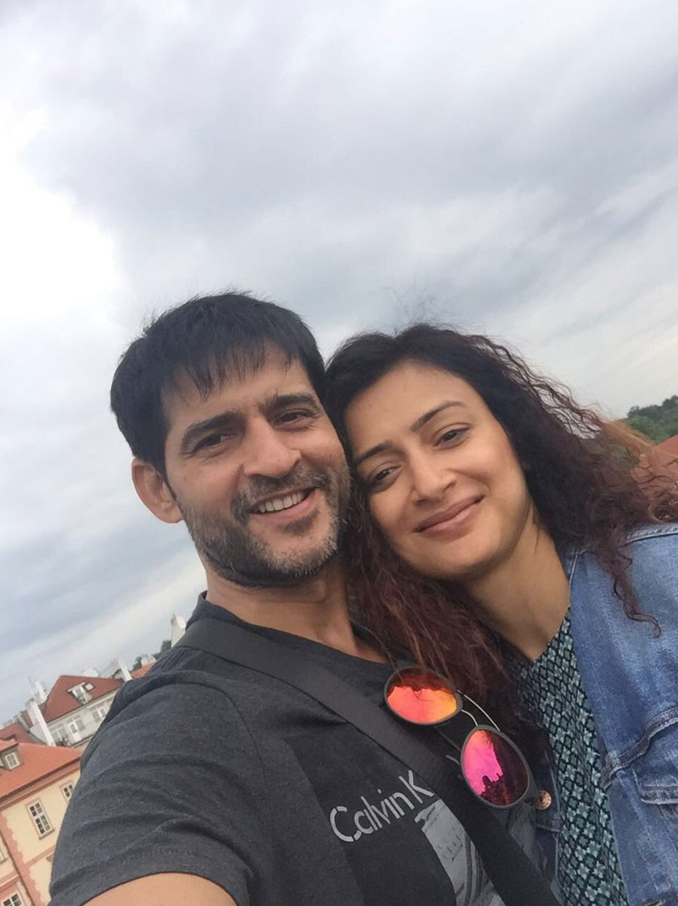 After bigg Boss Now Hiten Tejwani is on Vacation with wife Gauri pradhan After bigg Boss Now Hiten Tejwani is on Vacation with wife Gauri pradhan