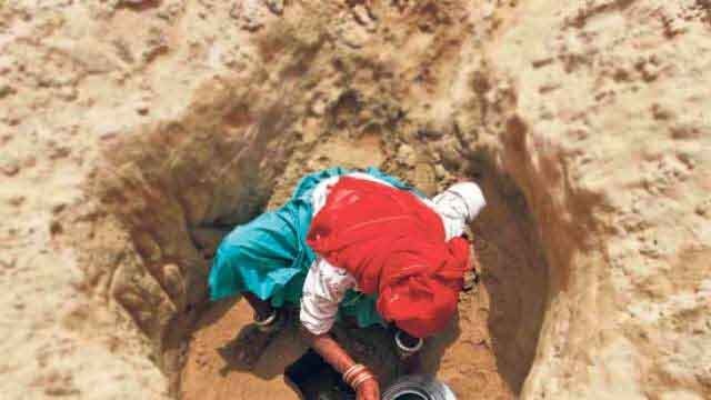 Bundelkhand: Farmers commit suicide on children बुंदेलखंड, सूखा, अकाल, भुखमरी, बेरोजगारी, गरीबी, पलायन, Bundelkhand, Drought, Famine, Hunger, Unemployment, Poverty, Escape
