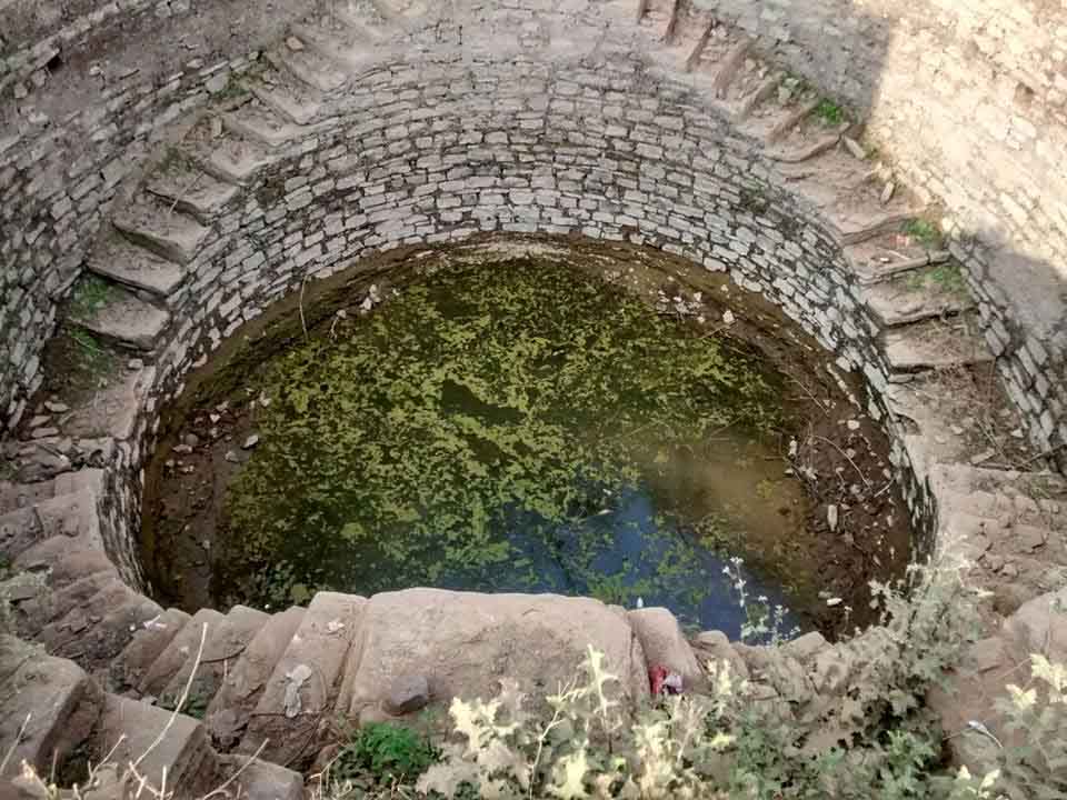 Bundelkhand: Farmers commit suicide on children बुंदेलखंड, सूखा, अकाल, भुखमरी, बेरोजगारी, गरीबी, पलायन, Bundelkhand, Drought, Famine, Hunger, Unemployment, Poverty, Escape