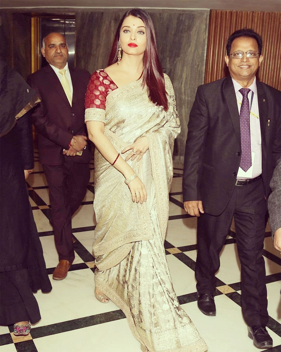 Aishwarya Rai Bachchan, First Ladies, First Ladies Award, President Of India, Ramnath Kovind, ऐश्वर्या राय बच्चन, फर्स्ट लेडीज, राष्ट्रपति, रामनाथ कोविंद