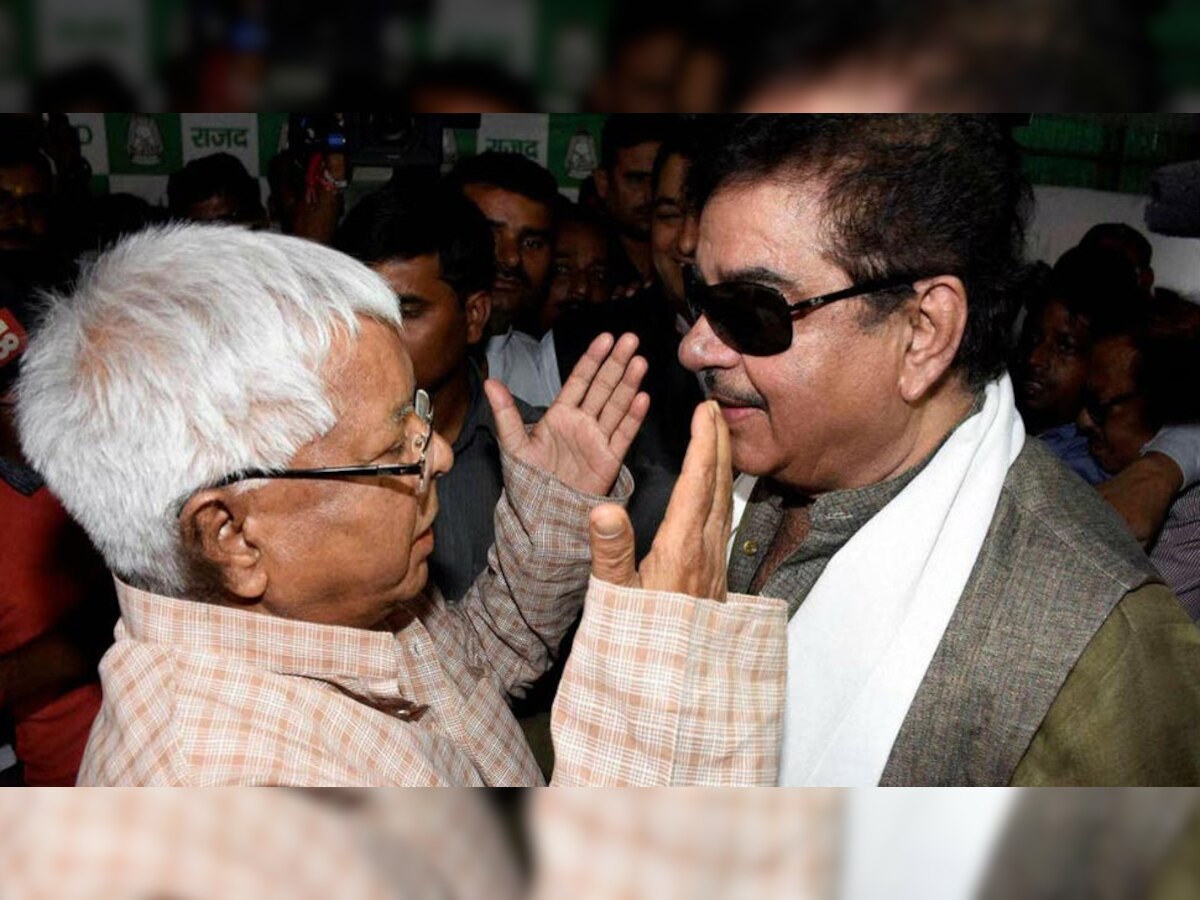 राजद सुप्रीमो लालू प्रसाद के साथ भाजपा सांसद शत्रुघ्न सिन्हा. (फाइल फोटो)