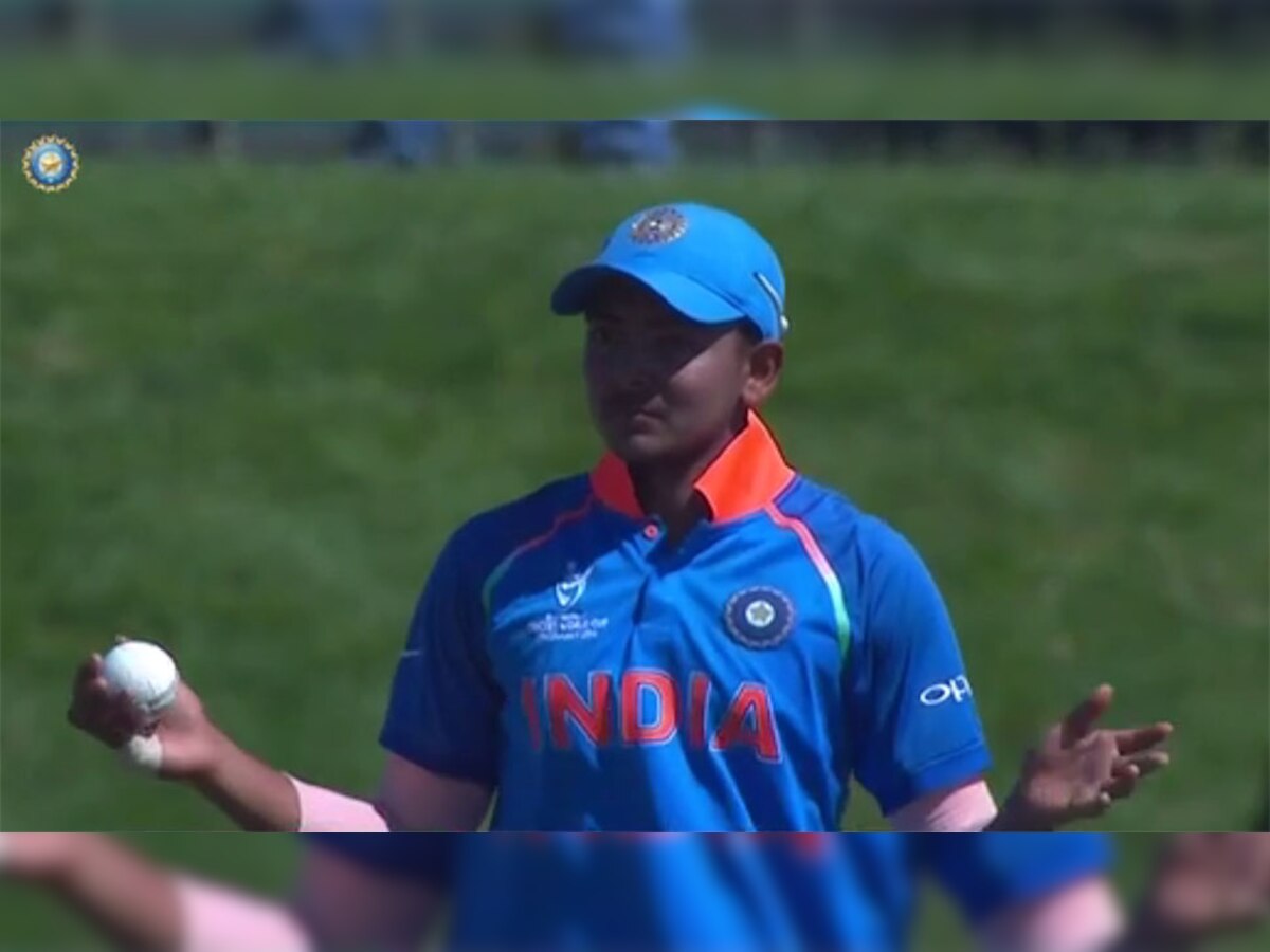 टीम के लिए सलामी बल्लेबाज की भूमिका निभाते हैं पृथ्वी शॉ. फोटो : बीसीसीआई Video grab 