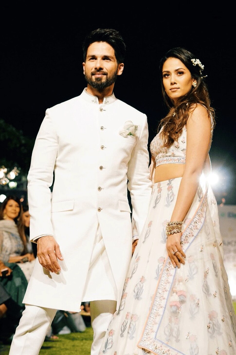 Shahid Kapoor, Mira Rajput, Lakme Fashion Week 2018, Viral Pics, शाहिद कपूर, मीरा राजपूत, लैक्मे फैशन वीक 2018, वायरल पिक्स