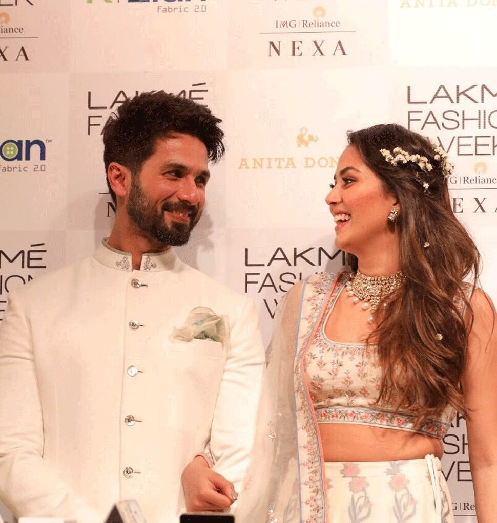 Shahid Kapoor, Mira Rajput, Lakme Fashion Week 2018, Viral Pics, शाहिद कपूर, मीरा राजपूत, लैक्मे फैशन वीक 2018, वायरल पिक्स