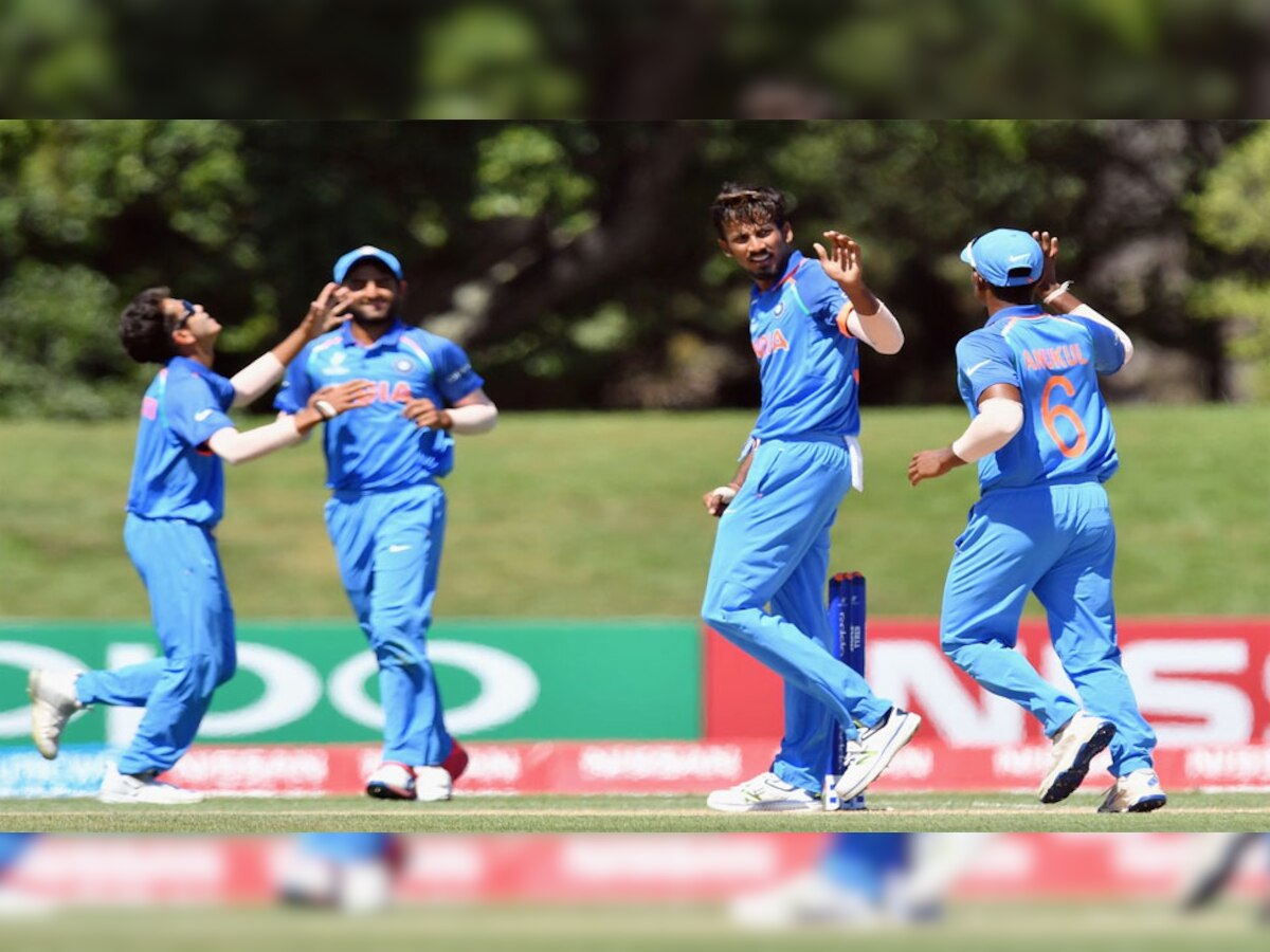 भारतीय गेंदबाजों ने दिखाया अब तक सबसे बेहतरीन परफॉर्मेंस  (PIC: Cricketworldcup/Twitter)
