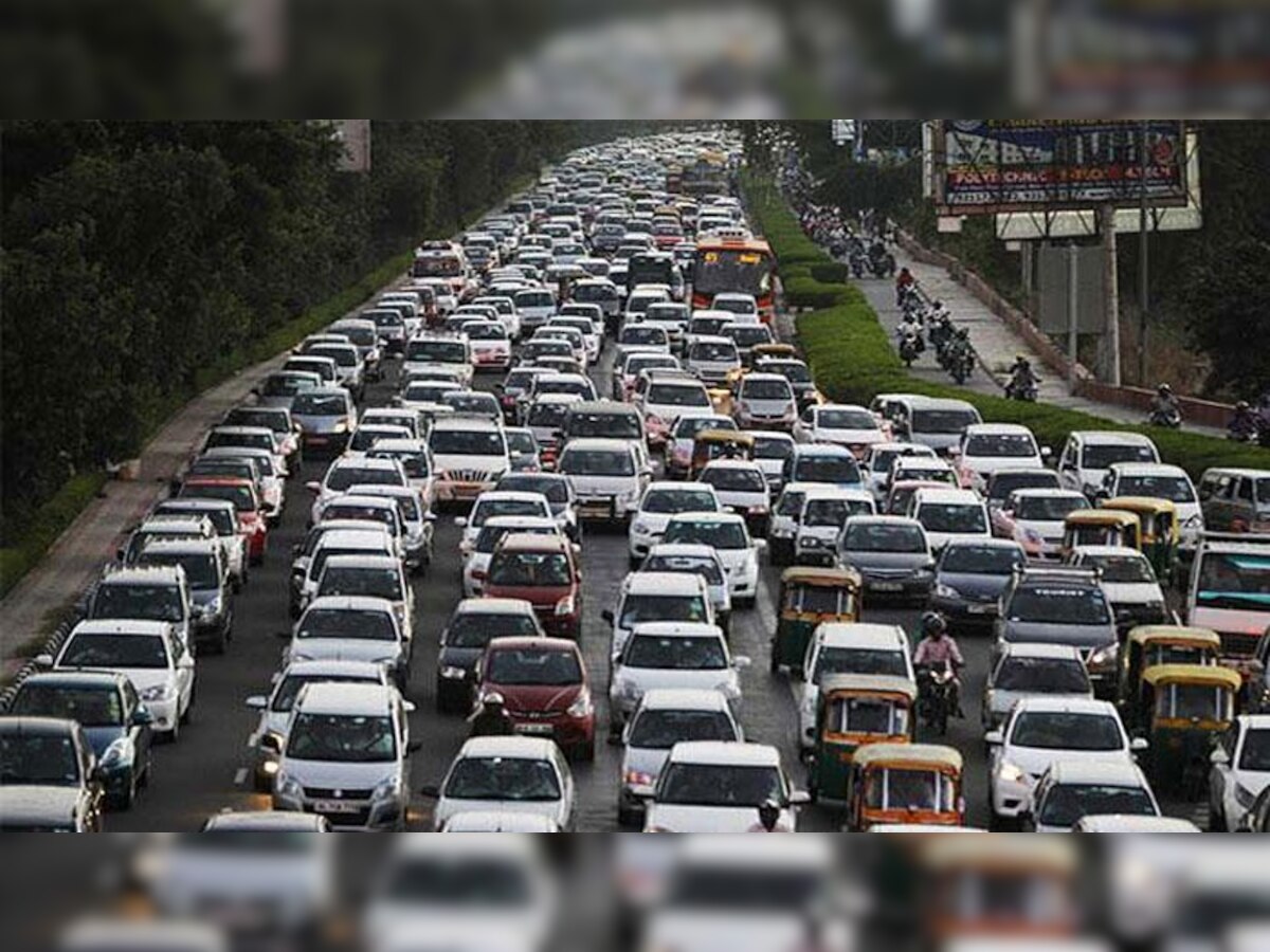 दिल्ली: पुराने हो चुके करीब 37 लाख वाहनों पर संकट, कबाड़ियों को बेचेगी केजरीवाल सरकार