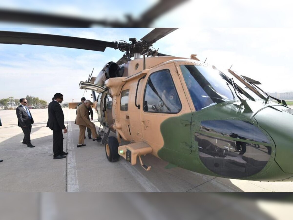 पीएम नरेंद्र मोदी जॉर्डन सेना के हेलीकॉप्टर पर सवार होकर अम्मान से सीधे रामल्ला पहुंचे थे. (MEAIndia/Twitter/10 Feb, 2018)