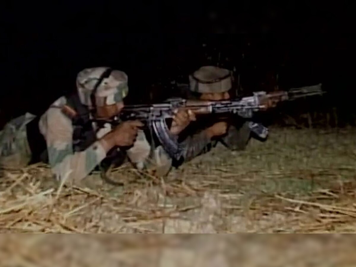 उरी सेक्टर में पाकिस्तान द्वारा की जा रही गोलीबारी का भारतीय सेना कड़ा जवाब दे रही है