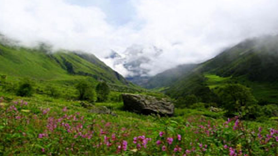 UttaraKhand Is The Tourists Favorite Tourist Spot In The UttaraKhand Is The Tourists Favorite Tourist Spot In The