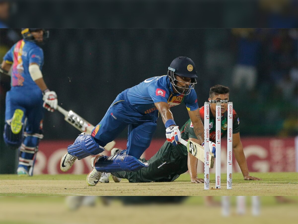 श्रीलंका की ओर से बनाया गया 215 रनों का लक्ष्य भी उसे जीत नहीं दिला सका. फोटो : पीटीआई 