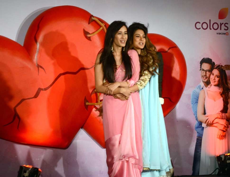 Jennifer Winget and Namita Dubey Will soon be seen in TV serial 'Bepanaah' Jennifer Winget and Namita Dubey Will soon be seen in TV serial 'Bepanaah'