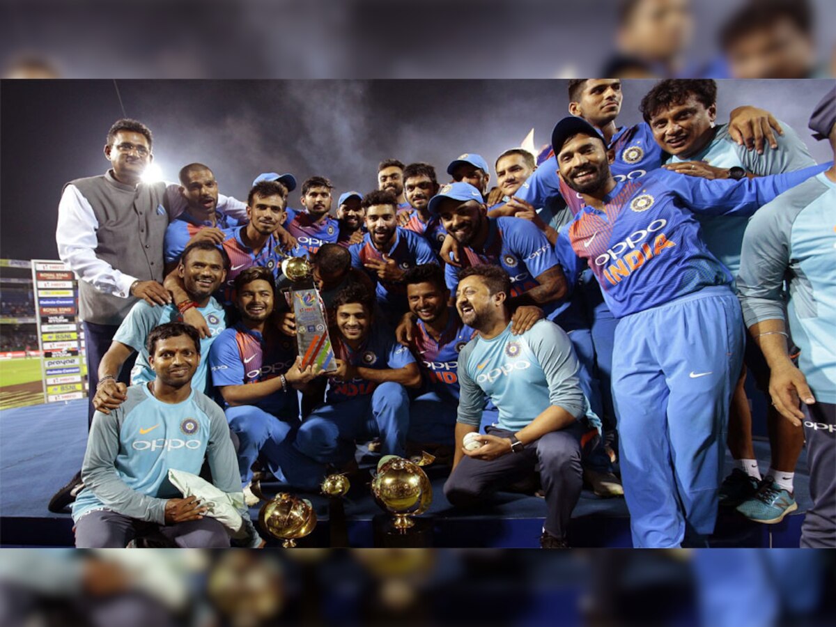 बांग्लादेश को 4 विकेट से हराकर भारत ने जीती निडास ट्रॉफी (PIC : PTI)