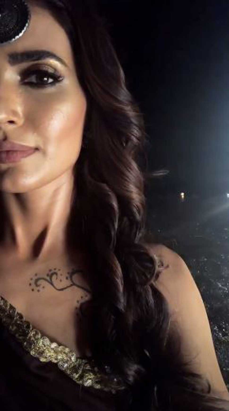 Mouni Roy Defends Karishma Tanna After Naagin 3 Mouni Roy Defends Karishma Tanna After Naagin 3